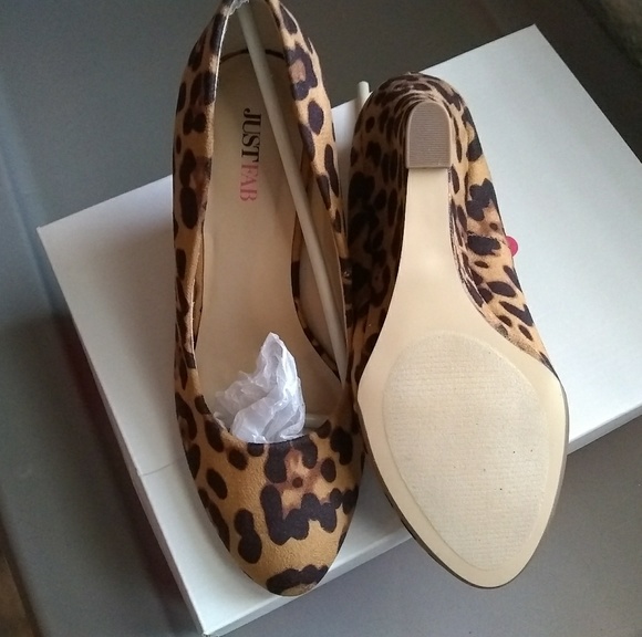 JustFab Leopard Print Wedges - Picture 3 of 4